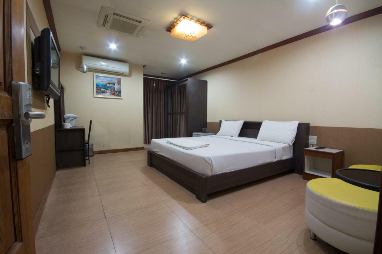 Khon Kaen Ruenrom Hotel Kültér fotó